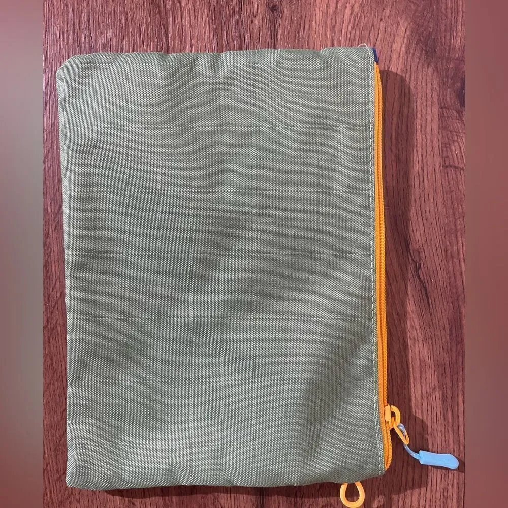 Essentials Recycled Pouch